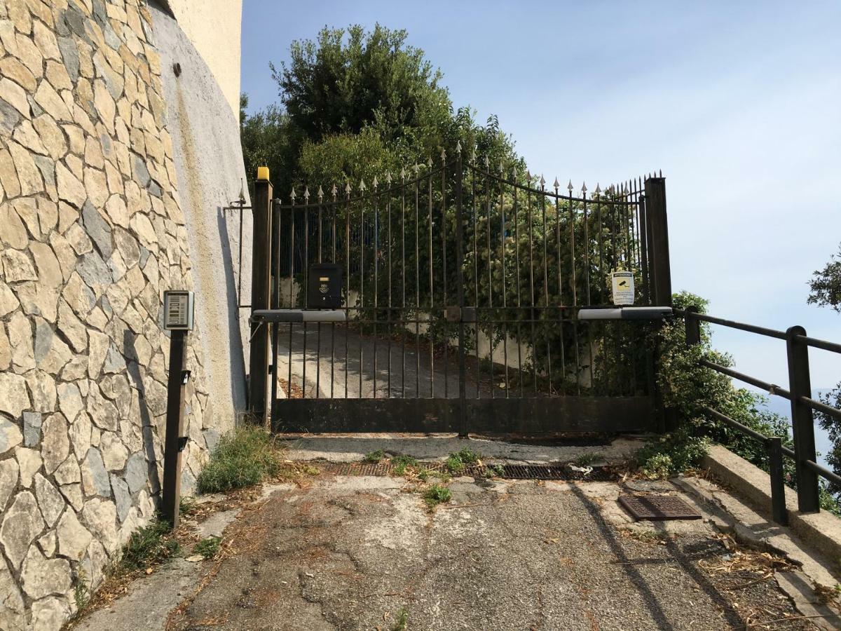 Ruderi Apartment Cetara Exterior foto